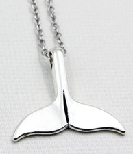Collier avec Pendentif queue de Baleine et Chaine en acier inoxydable de 50cm