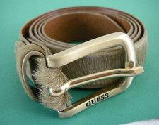 GUESS / ETAT NEUF / Ceinture en cuir pour femme ( cuir orné recouvert de poils)