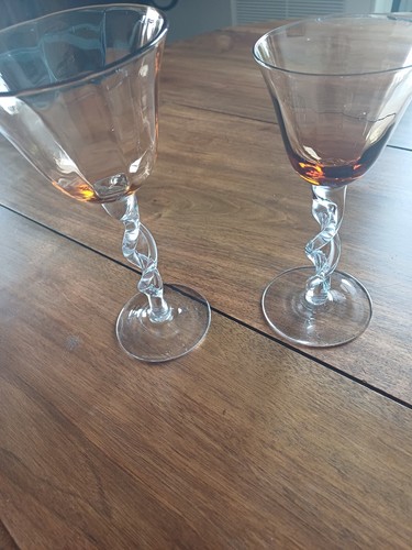 Verres pied finement - verres,