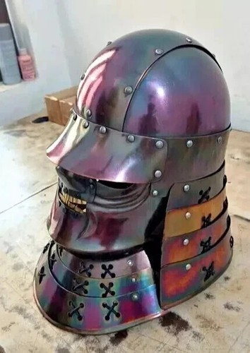 Casque cuivre ancien - ancien, halloween