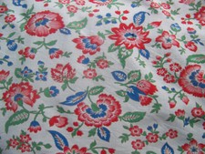 ANCIEN COUPON DE TISSU  FLEURI TONS VIFS  - TIS 229