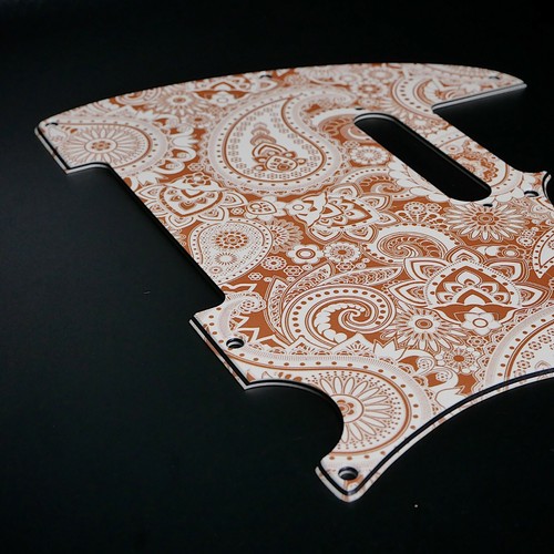 Fender tele pickguard - fender, •