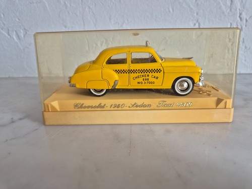 Voiture miniature vintage