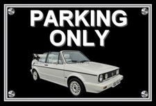 plaque " PARKING ONLY