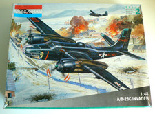 KIT MONOGRAM ANCIEN  A/B-26C INVADER   1/48è   COMPLET  USA 1993   BOITE 37x29cm