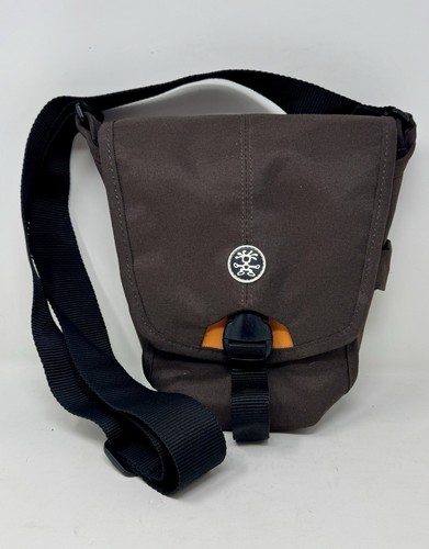 Crumpler three million - 3,