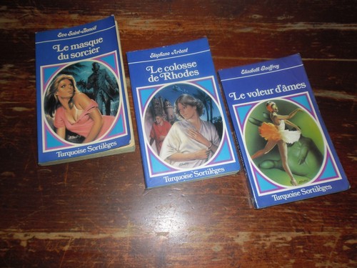 Voir lot 3 anciens romans - a,