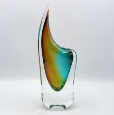 Vase forme libre cristal soufflé coloré vert brun signé Artcristal Bohemia XXème