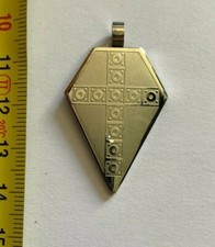 1 Pendentif; Plaque Croix de Jésus triangle en métal Acier Chromé 