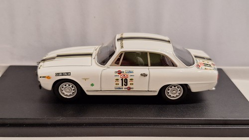 Alfa romeo 2600 sprint - romeo,