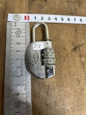 n° 24 ANCIEN Cadenas AVEC Combinaison  , clef ,  , clés, padlock former.