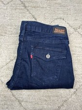 Jean Levi’s Femme Perfect