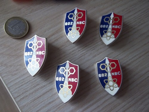 Lot insignes 602 - 602°, batterie