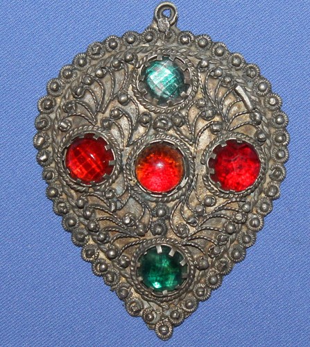 Pendentif ancien feuille