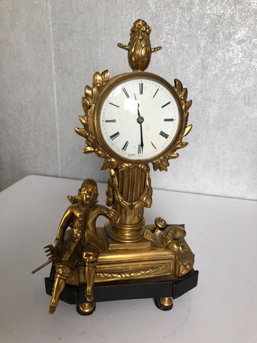 Ancienne petite pendule bronze