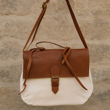 Sac Bandoulière en Cuir de Buffle & Toile – 30x35x7,5 cm – Fait Main – Mixte – S