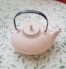 Théière de service céramique rose clair + infuseur inox. 60 cl