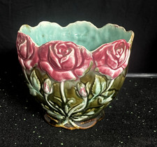 Cache pot barbotine de Onnaing .