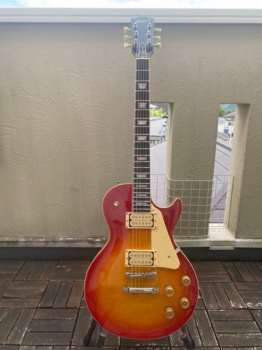 Guitare vintage aria pro - vintage, ii