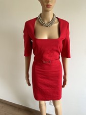 Robe rouge neuve à manches