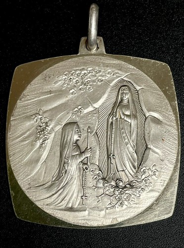 Ancienne médaille bernadette - ancienne,