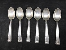  6 anciennes cuillères à