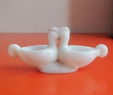 ANCIEN SALERON SALIÈRE POIVRIÈRE FORME COQ EN OPALINE SIGNÉ SV SCHMID VERRERIES