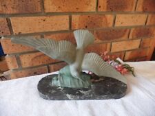 ANCIEN BRONZE SUR SOCLE EN MARBRE"ENVOL D UNE MOUETTE SUR UNE VAGUE"