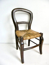 RARE CHAISE DE POUPEE ANCIENNE EN BOIS ASSISE PAILLÉE - ÉPOQUE 1900 - Ht 27 cm