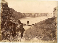 Ireland, Carrick-a-rede rope bridge Vintage albumen print,  Tirage albuminé 