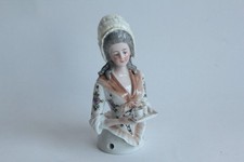 Demi figurine porcelaine allemande chocolatière (73779)