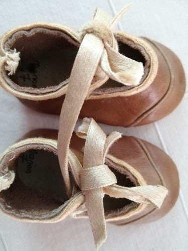 Chaussures poupées anciennes - poupées,