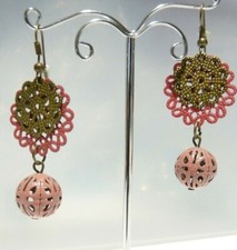 BOUCLES D'OREILLES EN METAL