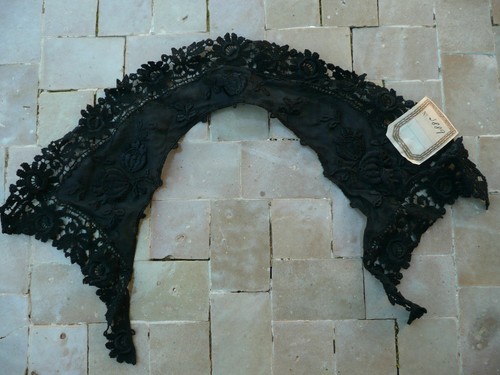 Col ancien dentelle noire - col,
