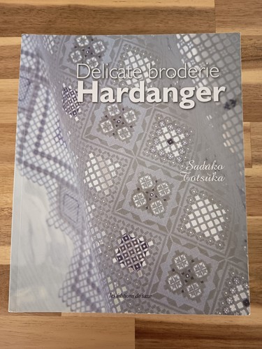 Livre guide délicate broderie - guide,