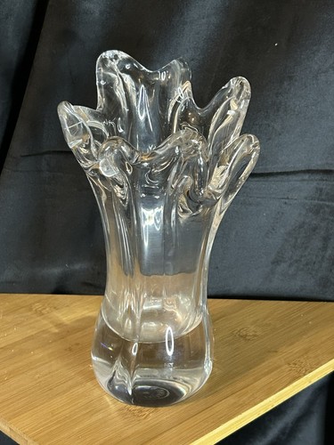 Vase brutaliste cristal