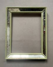 Cadre avec miroirs en parecloses, Cadre en bois patiné vert