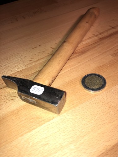 N°526 outillage outils