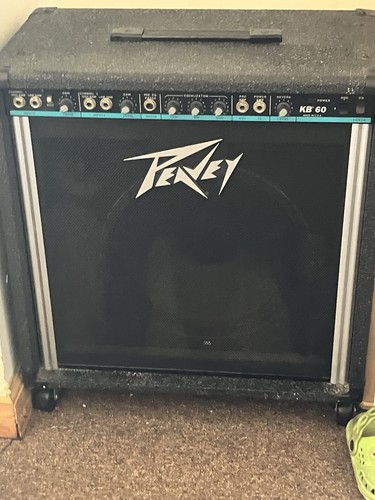Peavey amplifier used - kb-60,