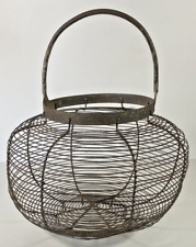 Ancien panier à salade, œufs en fil de fer. années 1950