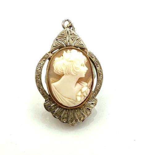 Magnifique pendentif 18 - magnifique, or