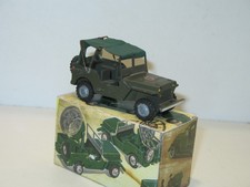 Jeep bachée militaire en - fj,,