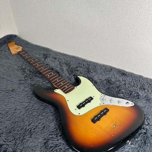 Guitare basse électrique