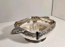 Coupe En Métal Argenté