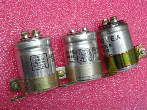Lot condensateurs 3300µf - 3,