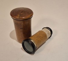 Lorgnette en corne carton peau et papier, France, XVIIIe