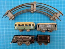 ancien train JEP, locomotive et deux wagons, 4 rails courbes