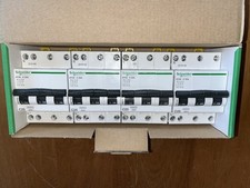 DISJONCTEUR TETRAPOLAIRE 25A