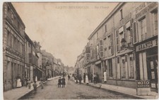 51 Sainte Ménéhould CPA  Rue Chanzy moto Naphta