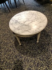 table de salon basse, marbre blanc sur bois blanc, 90 cm de diamètre 